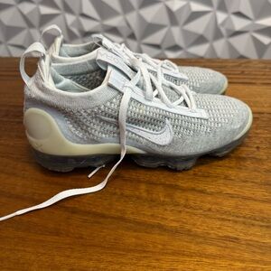 Nike Air Vapormax 2021 Flyknit Platinum White Women's Size 6.5